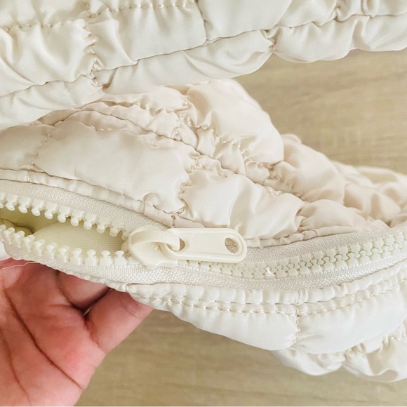 Quilted Mini Handbag Bag in Ivory - Picture 3 of 6